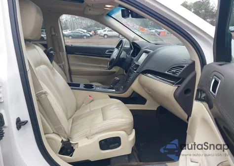 2013 Lincoln Mkt Ecoboost z USA, uszkodzony, nr VIN 2LMHJ5AT3DBL55593